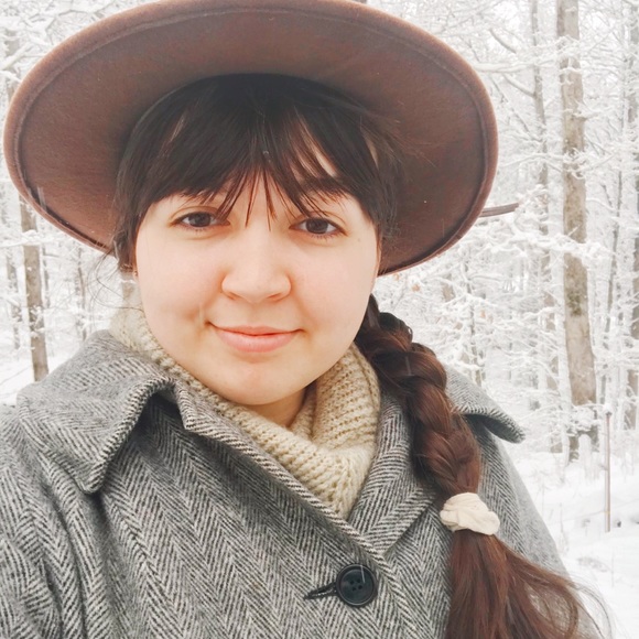 Meet your Posher, Amber - Picture 3 of 7